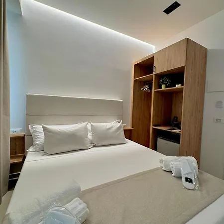 ゲストハウス Royal Blessing Toledo ナポリ