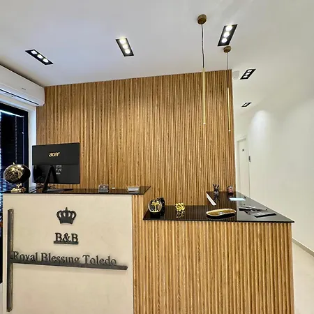 ゲストハウス Royal Blessing Toledo ナポリ
